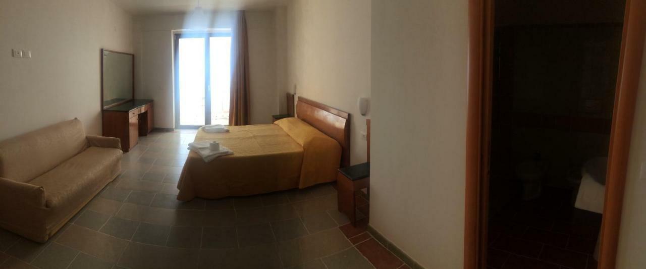 B&B Palazzo Manfredi Vieste, Fronte Mare Con Parcheggio Экстерьер фото